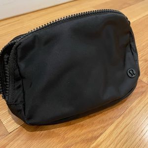 Black OG Lululemon Belt Bag (never used)